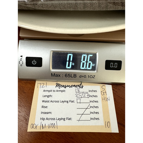 Tahari Merino Wool Blend Quiet Luxury Designer Old Money Minimalist Sweater S - Picture 5 of 5